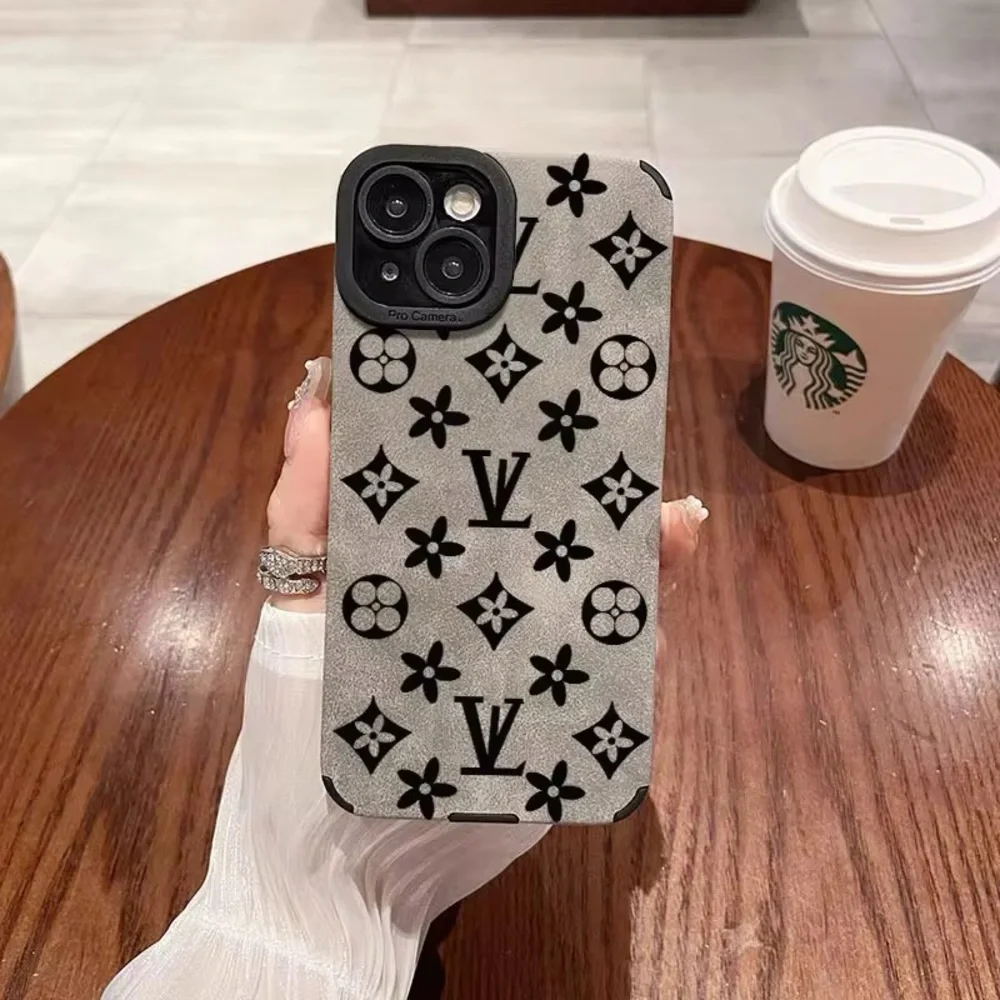 DESIGNER IPHONE 17 PRO PROTECTIVE CASE - Picture 2 of 4